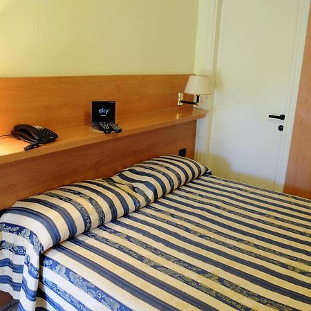 Albergo Villa Marina Anzio Bagian luar foto
