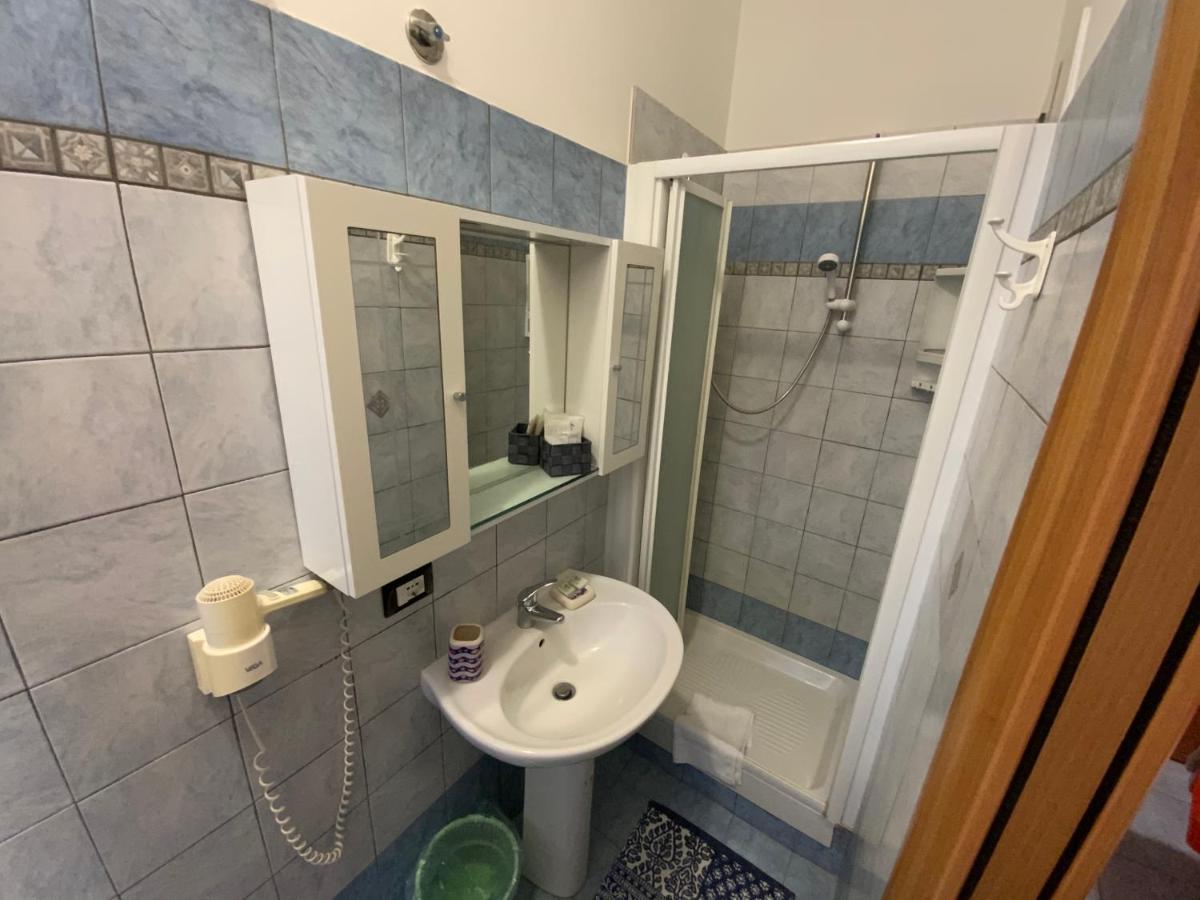 Albergo Villa Marina Anzio Bagian luar foto