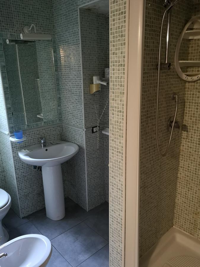 Albergo Villa Marina Anzio Bagian luar foto
